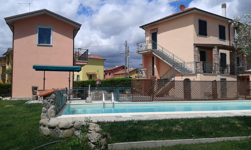 La Fonda Casa Vacanze-Appartamenti Con Piscina Санто-Стефано-ди-Магра Экстерьер фото